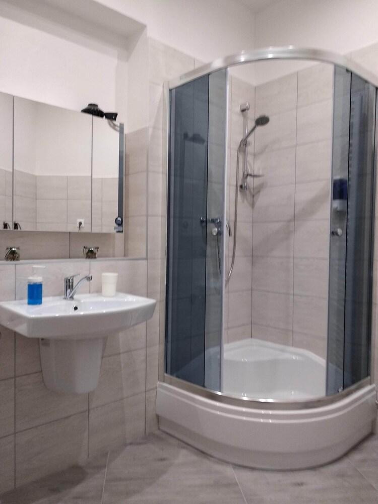 Kate & Jenny Apartments - Cosy Place In The City Center 브라티슬라바 외부 사진