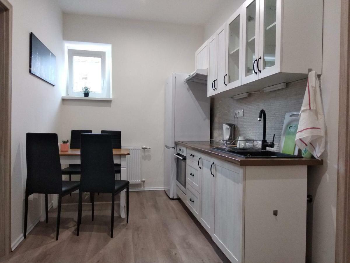 Kate & Jenny Apartments - Cosy Place In The City Center 브라티슬라바 외부 사진